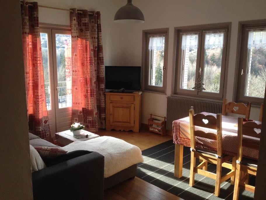 Appart Cosy Et Lumineux Au Coeur De Saint Gervais Esterno foto